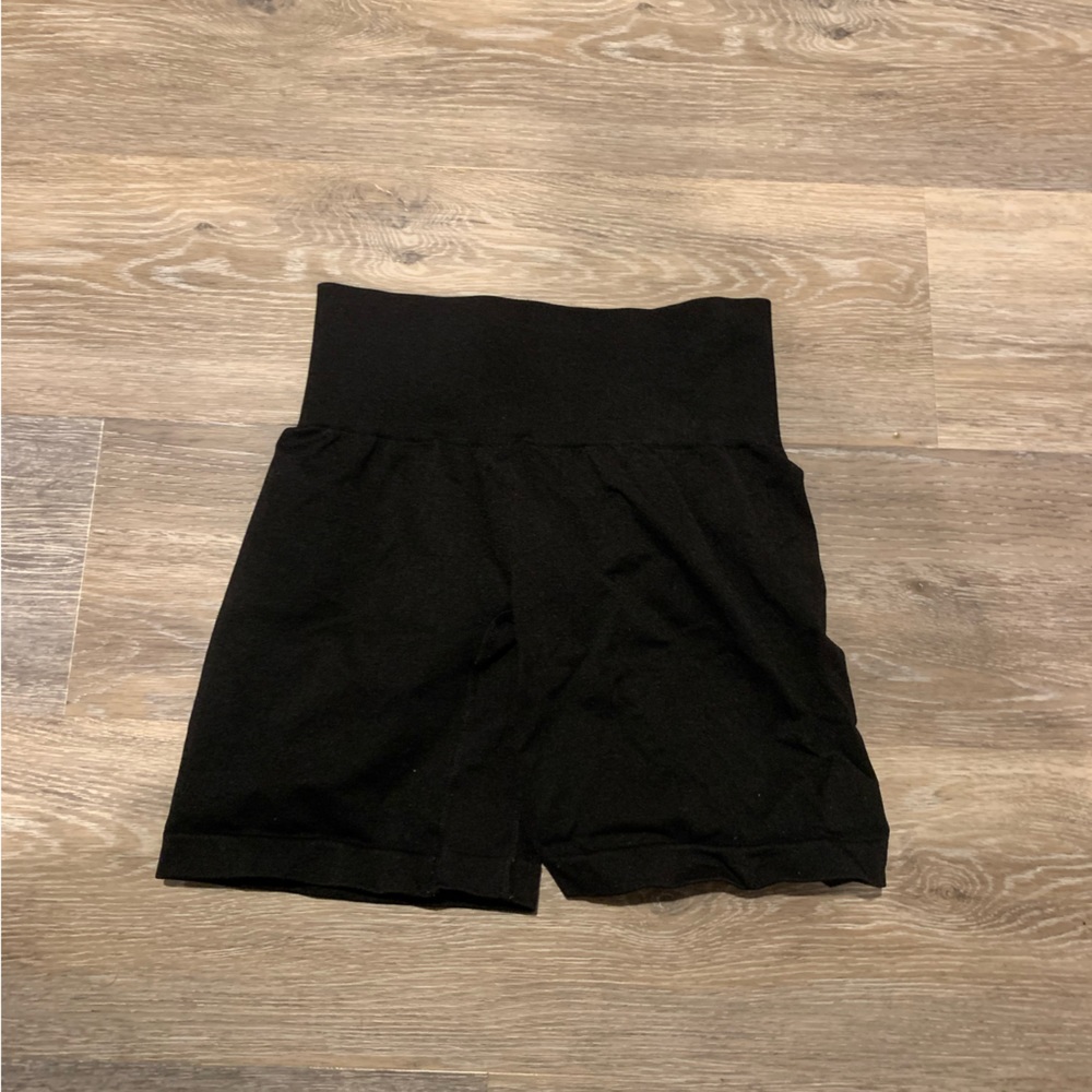NVGTN seamless shorts
